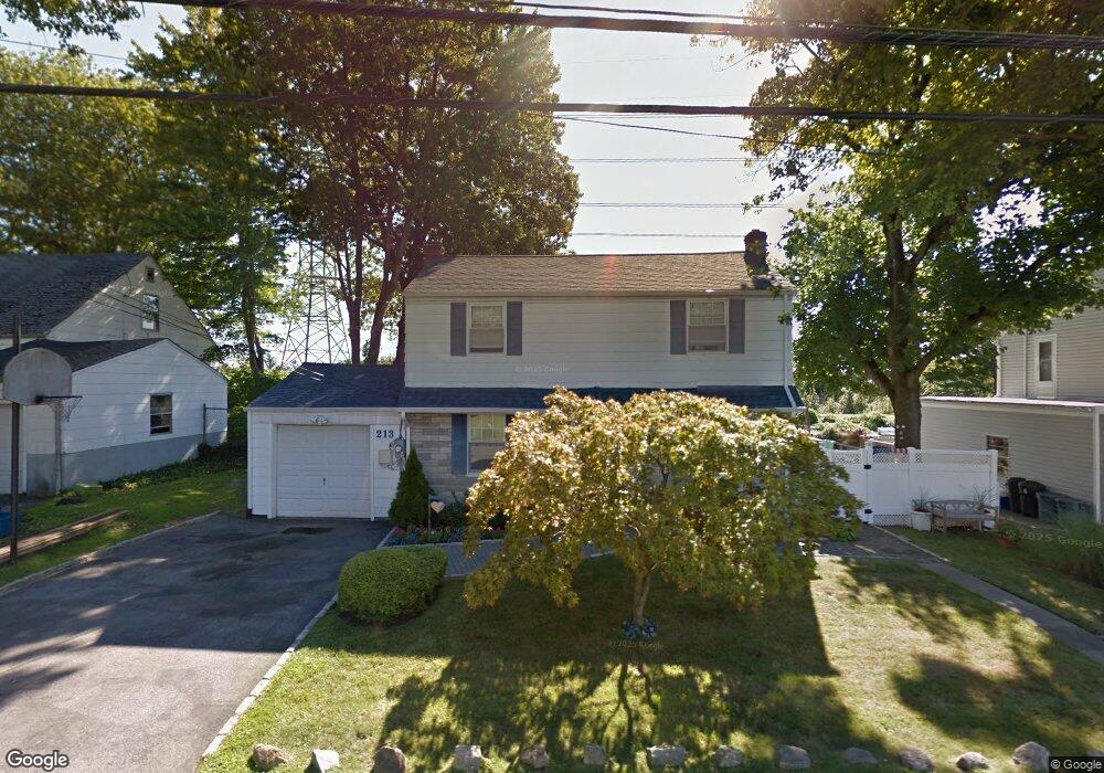 213 Concord Rd, Yonkers, NY 10710 - photo 1