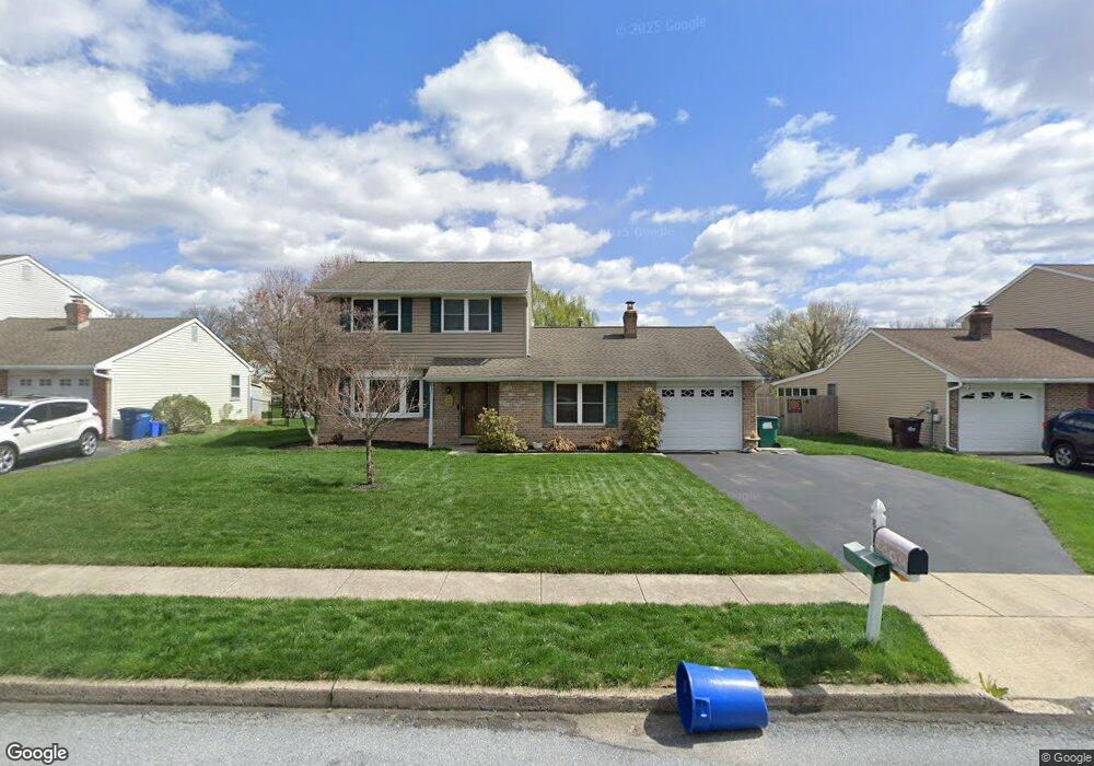 815 Wisteria Ave, Reading, PA 19606 - photo 1