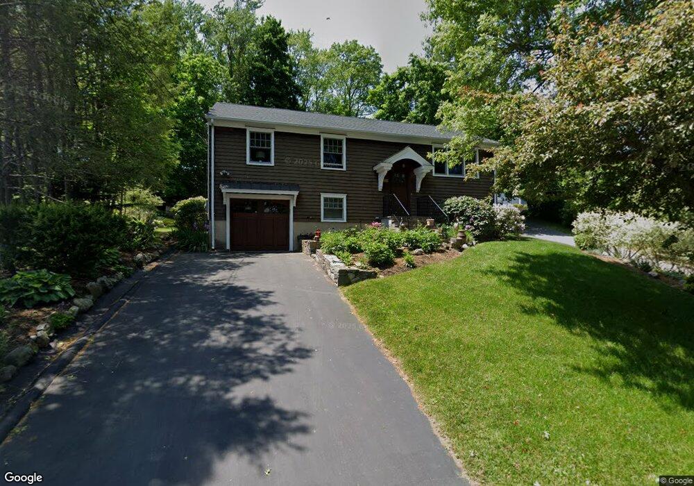 54 Cambridge Dr, Greenwich, CT 06831 - photo 1