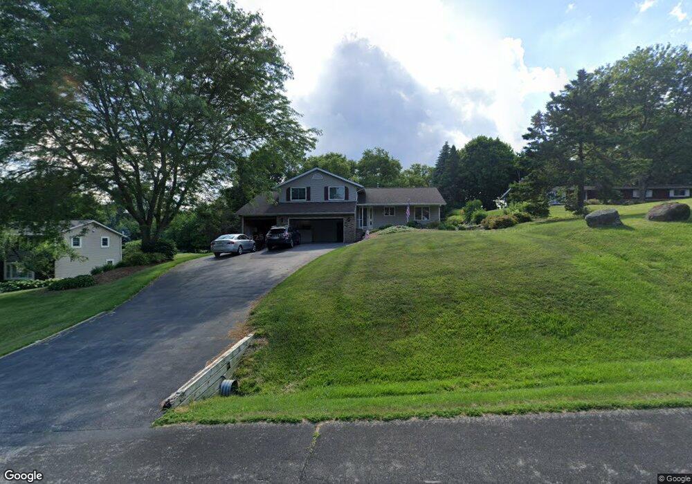 W257N5689 North Hill Dr, Sussex, WI 53089 - photo 1