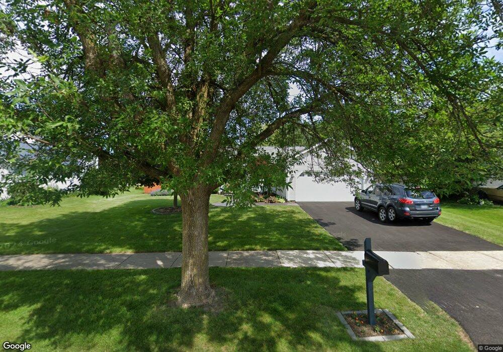 1404 Pinetree Dr, Naperville, IL 60565 - photo 1