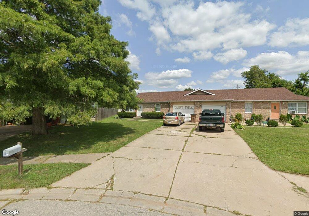 1944 Bonnie Ct, Columbus, IN 47203 - photo 1