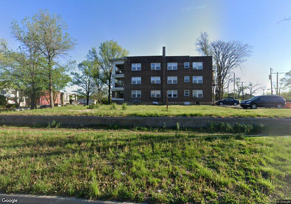 630 SW Taylor St, Topeka, KS 66603 - photo 1