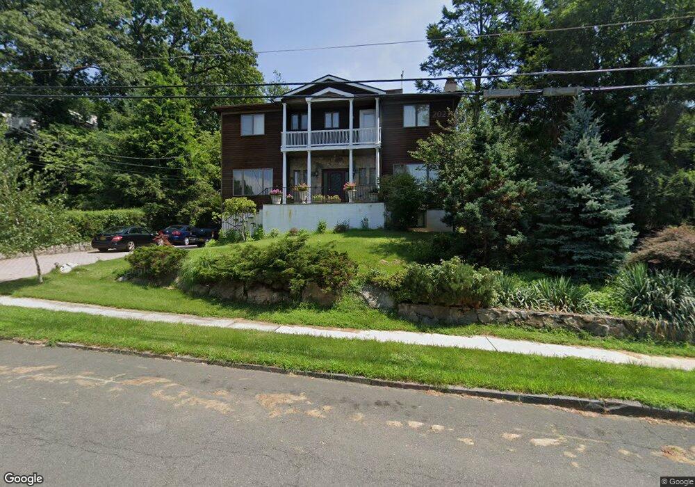 16 Calumet Ave, Hastings On Hudson, NY 10706 - photo 1