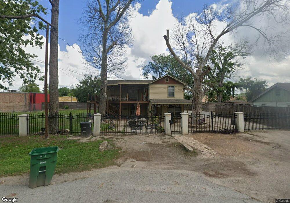 1221 Charnwood St, Houston, TX 77022 - photo 1