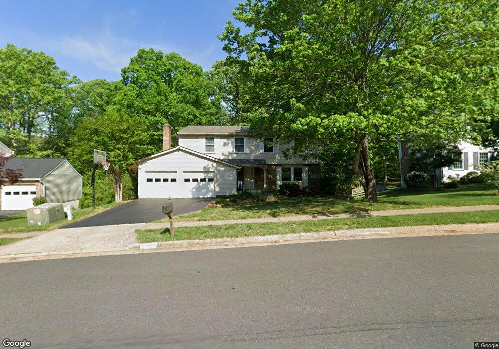 8006 Treasure Tree Ct, Springfield, VA 22153 - photo 1