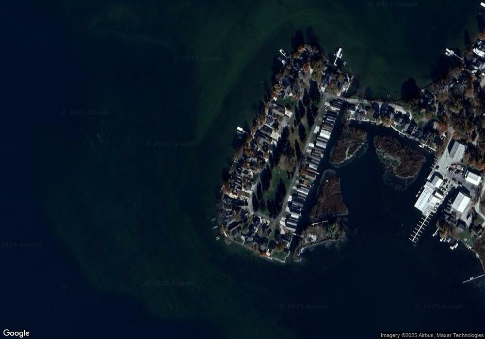 10413 N Grand Blvd, Syracuse, IN 46567 - photo 1