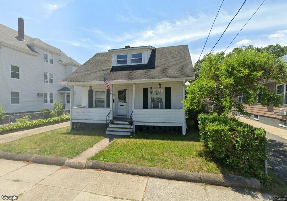 77 Bucklin St, Pawtucket, RI 02861 - photo 1