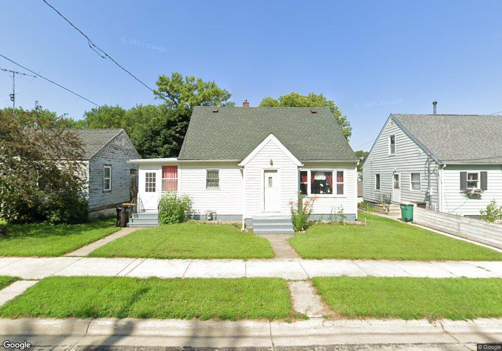 425 Saint Thomas Ave, Albert Lea, MN 56007 - photo 1