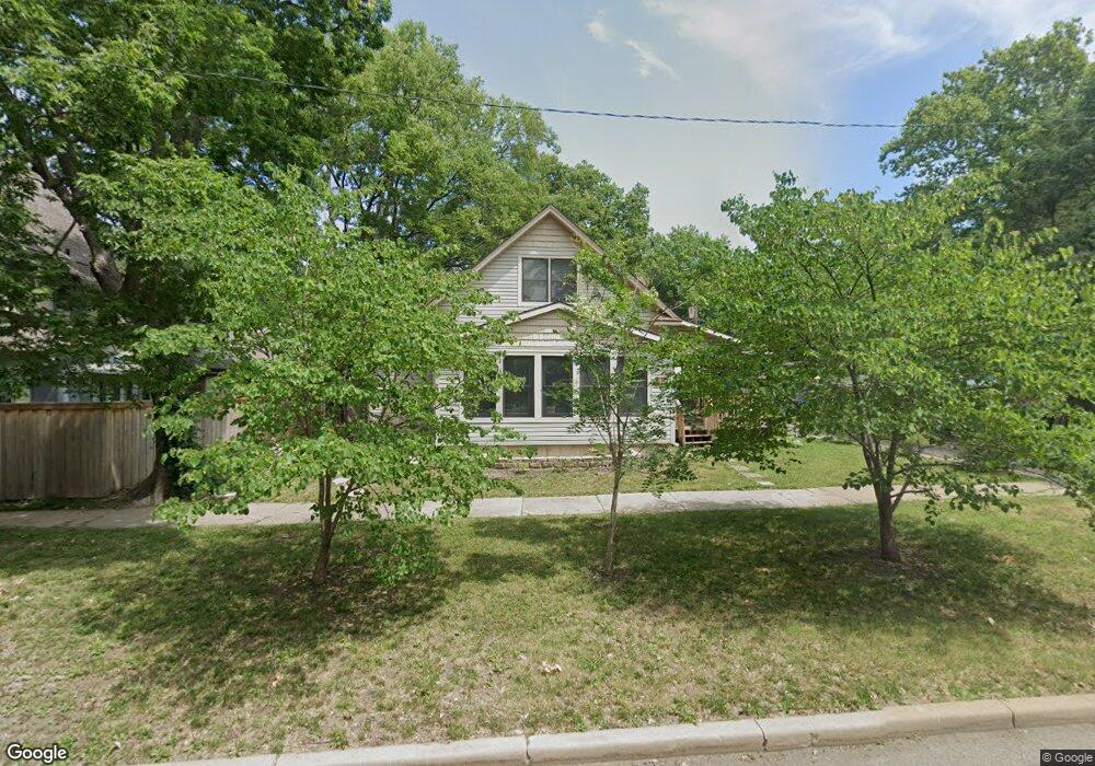 1912 SW 15th St, Topeka, KS 66604 - photo 1