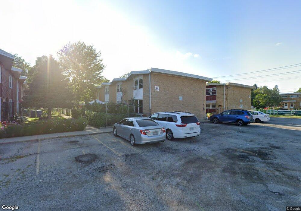 2017 Pine St unit C, Des Plaines, IL 60018 - photo 1