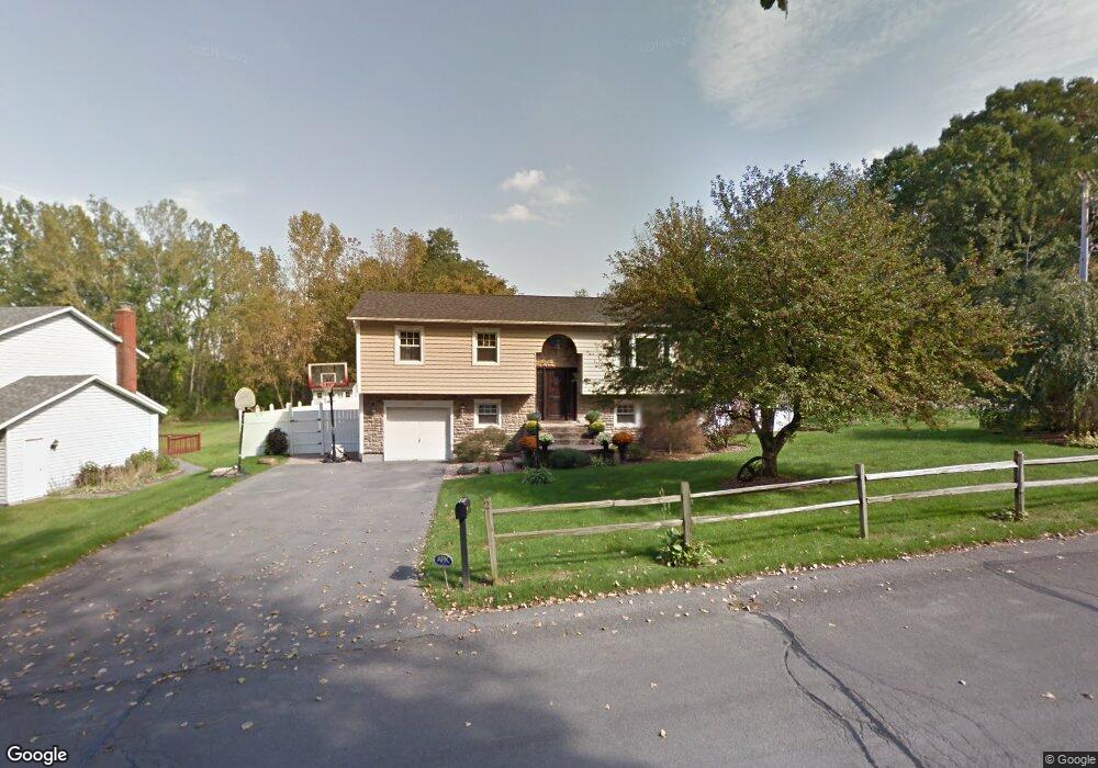 2 Aspen Cir, Albany, NY 12208 - photo 1