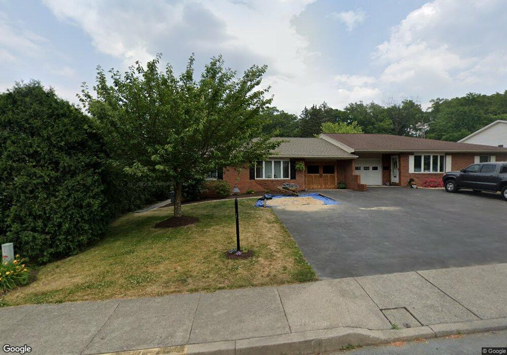 401 Oak St, Emmaus, PA 18049 - photo 1