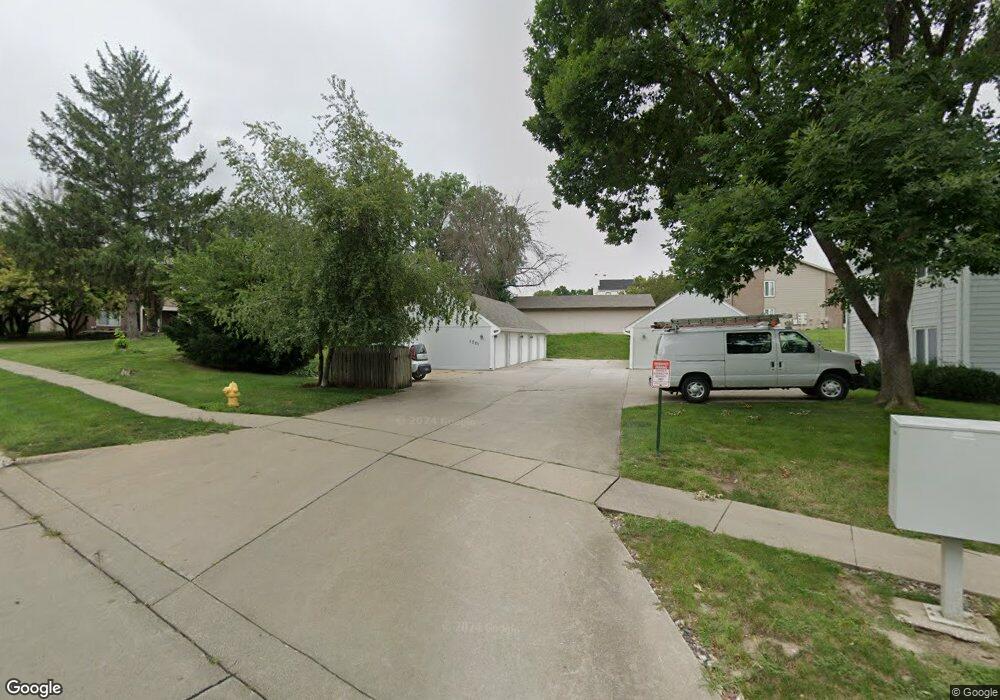 5221 Boulder Dr unit 4, West Des Moines, IA 50265 - photo 1