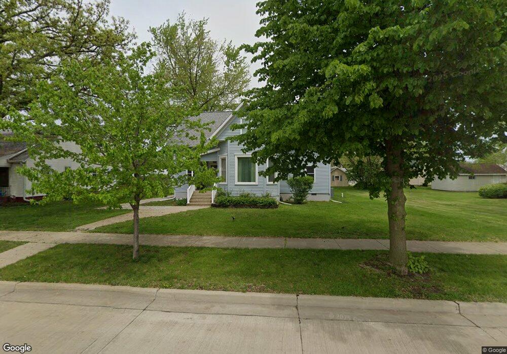 1018 Pulaski St, Lincoln, IL 62656 - photo 1