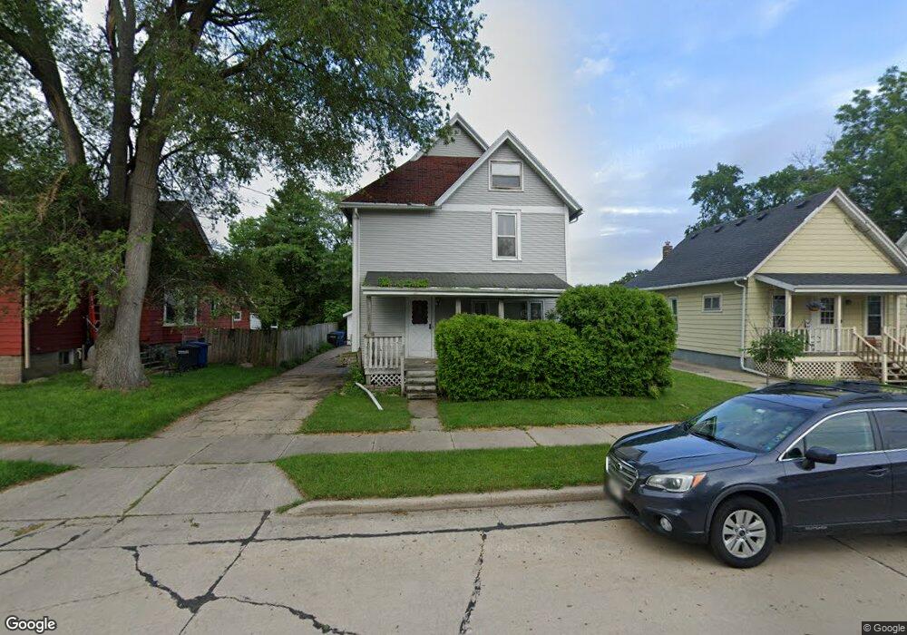 1324 Cedar St, Oshkosh, WI 54901 - photo 1