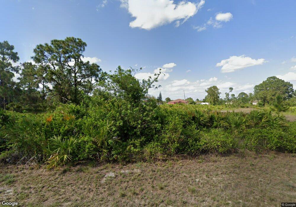 1033 Hunter St E, Lehigh Acres, FL 33974 - photo 1
