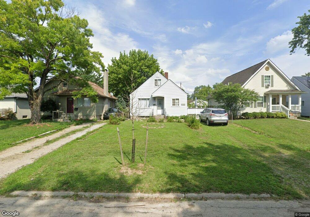 2304 Hiawatha Park Dr, Columbus, OH 43211 - photo 1