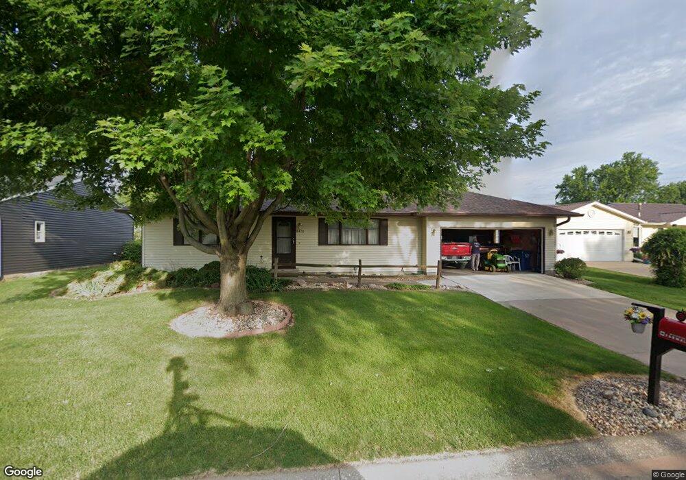 6410 N Howell St, Davenport, IA 52806 - photo 1