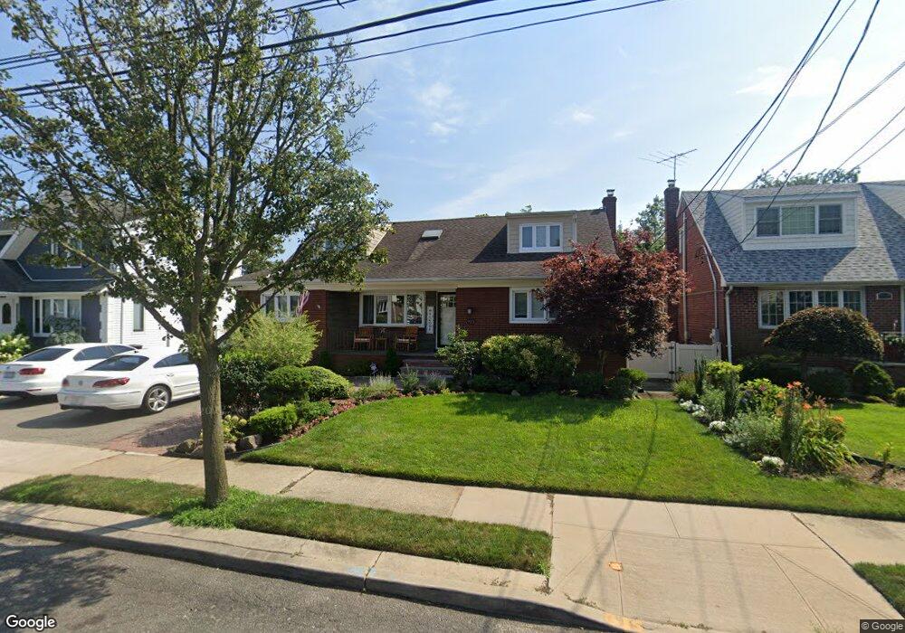 933 Third Ave, Franklin Square, NY 11010 - photo 1