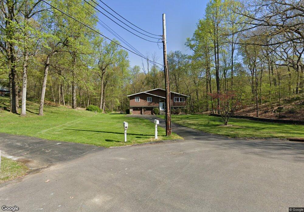 5 Devonshire Ct, Cortlandt Manor, NY 10567 - photo 1