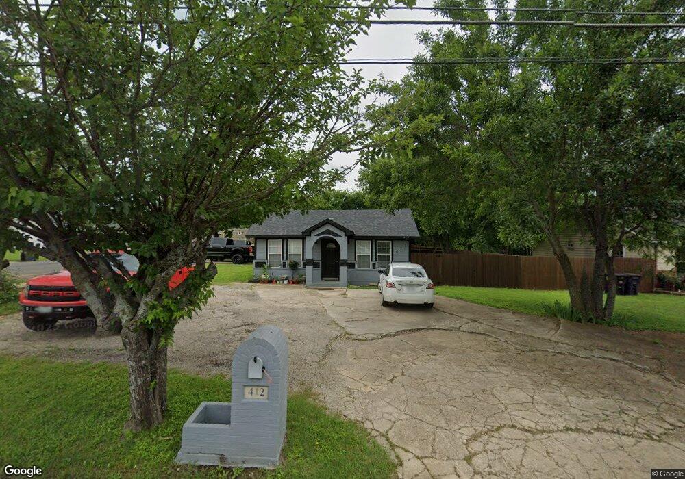 412 E Kilpatrick St, Cleburne, TX 76031 - photo 1