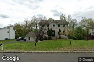 17 Rakentine Ln, Garnerville, NY 10923