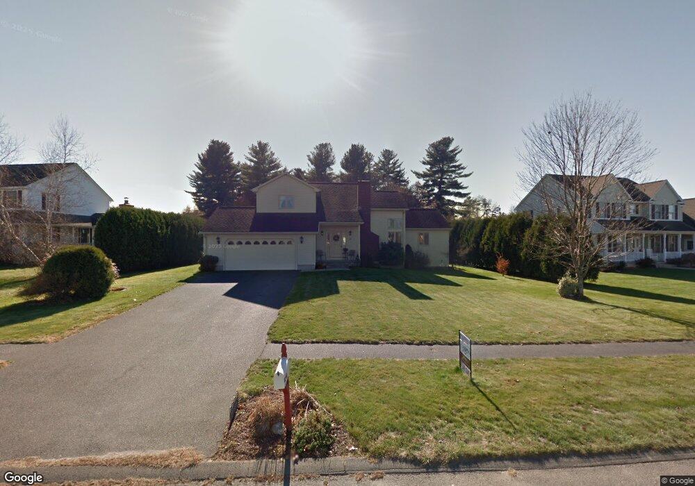 28 Kingsberry Way, Easthampton, MA 01027 - photo 1