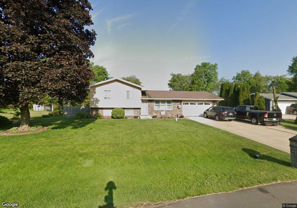 57369 Horseshoe Ct, Goshen, IN 46528 - photo 1