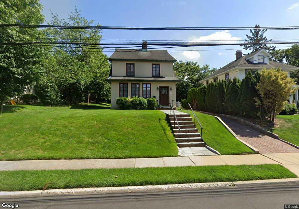 54 Hillcrest Ave, Manhasset, NY 11030 - photo 1