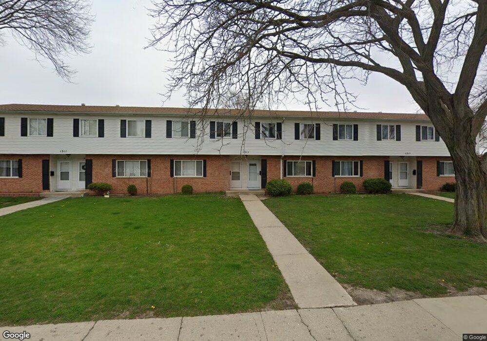 1311 Monomoy St unit C, Aurora, IL 60506 - photo 1