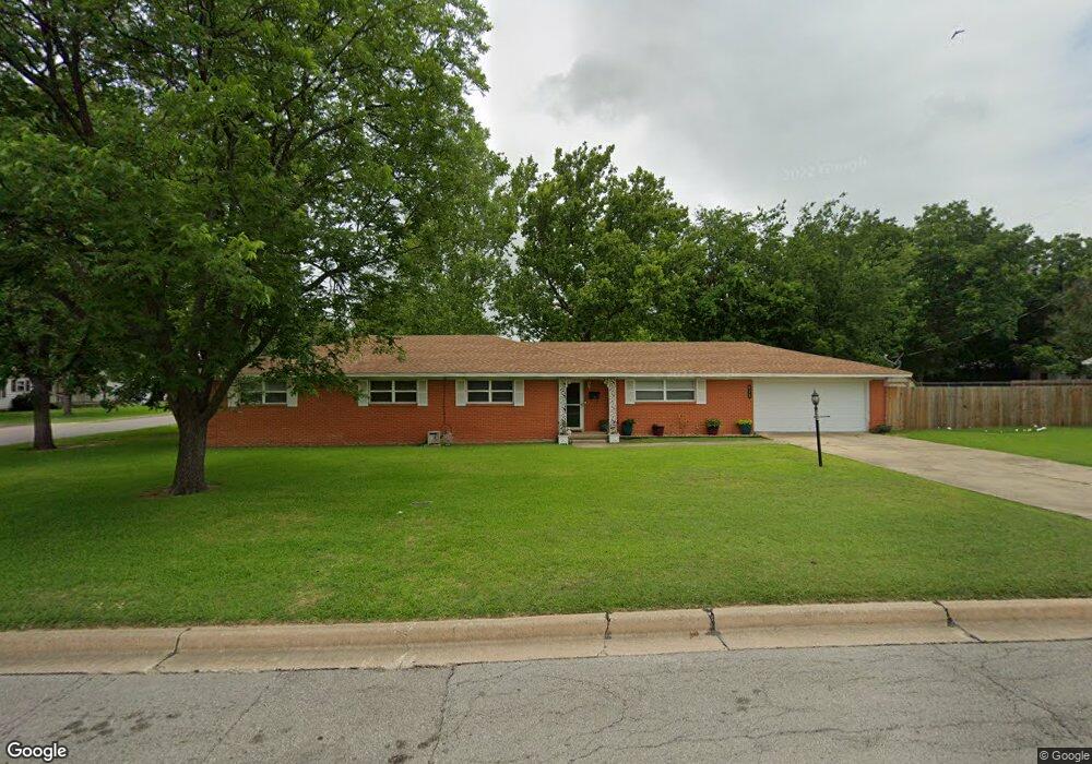 929 Sunset Dr SW, Ardmore, OK 73401 - photo 1