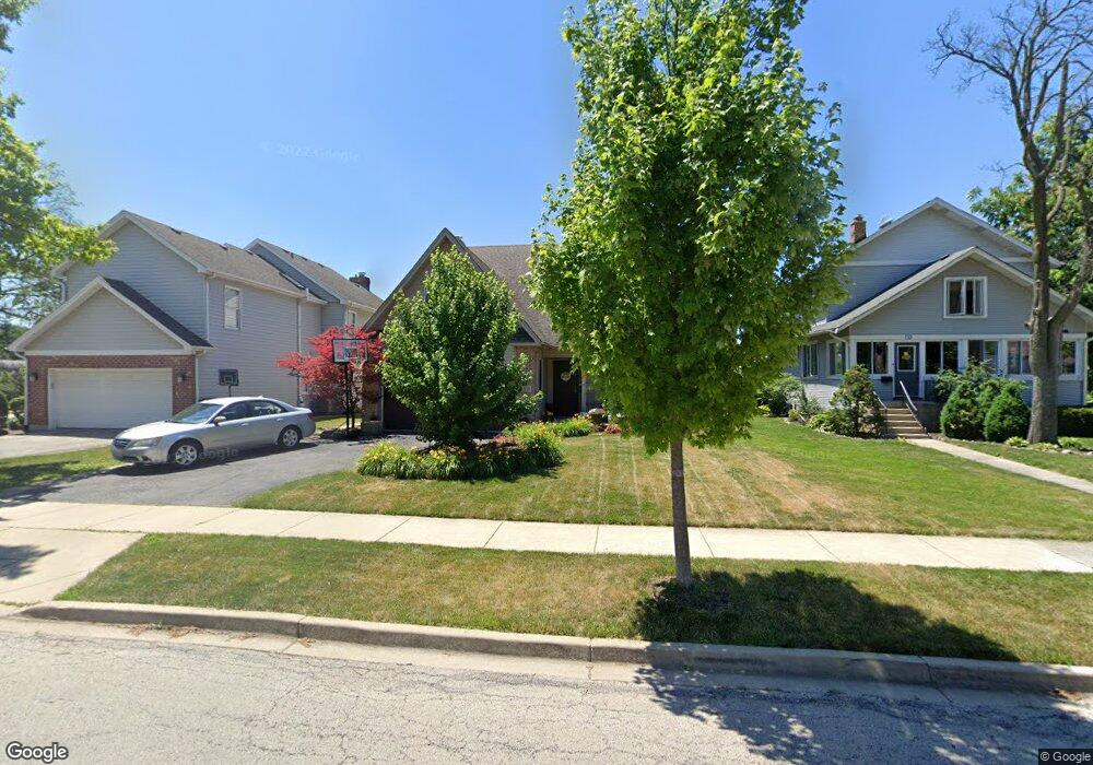 106 N Clinton Ave, Elmhurst, IL 60126 - photo 1