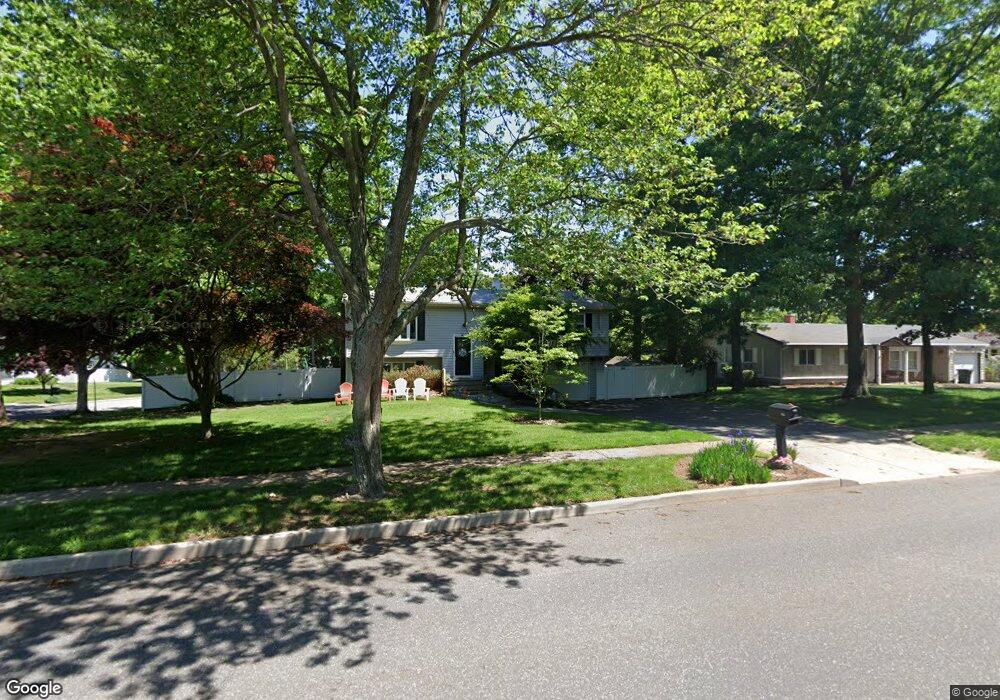 163 New Hwy, ComMacK, NY 11725 - photo 1