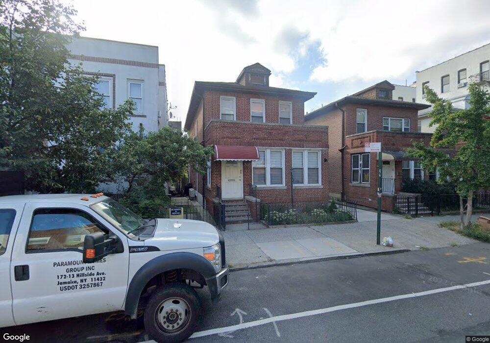 3085 36th St, Astoria, NY 11103 - photo 1