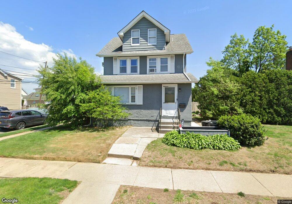 122 Lexington Ave, Franklin Square, NY 11010 - photo 1