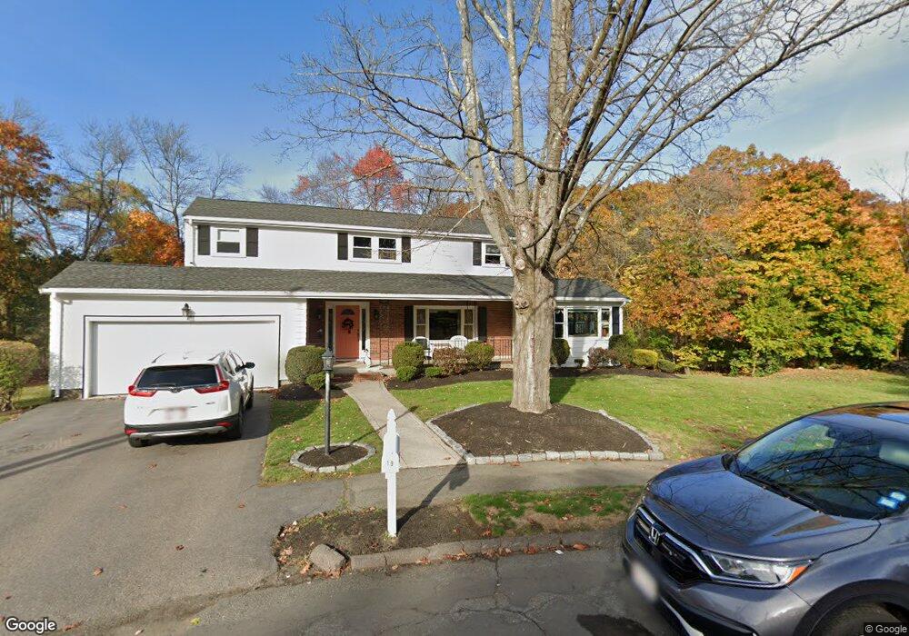 19 Meadow View Rd, Wakefield, MA 01880 - photo 1