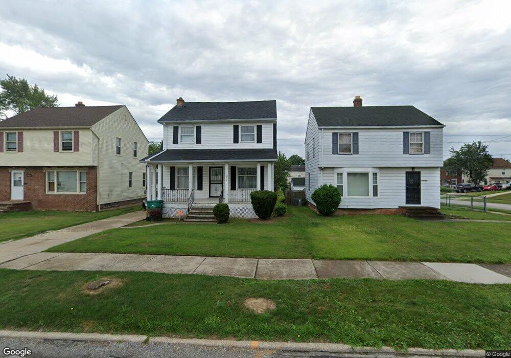 20706 Hillgrove Ave, Maple Heights, OH 44137 - photo 1