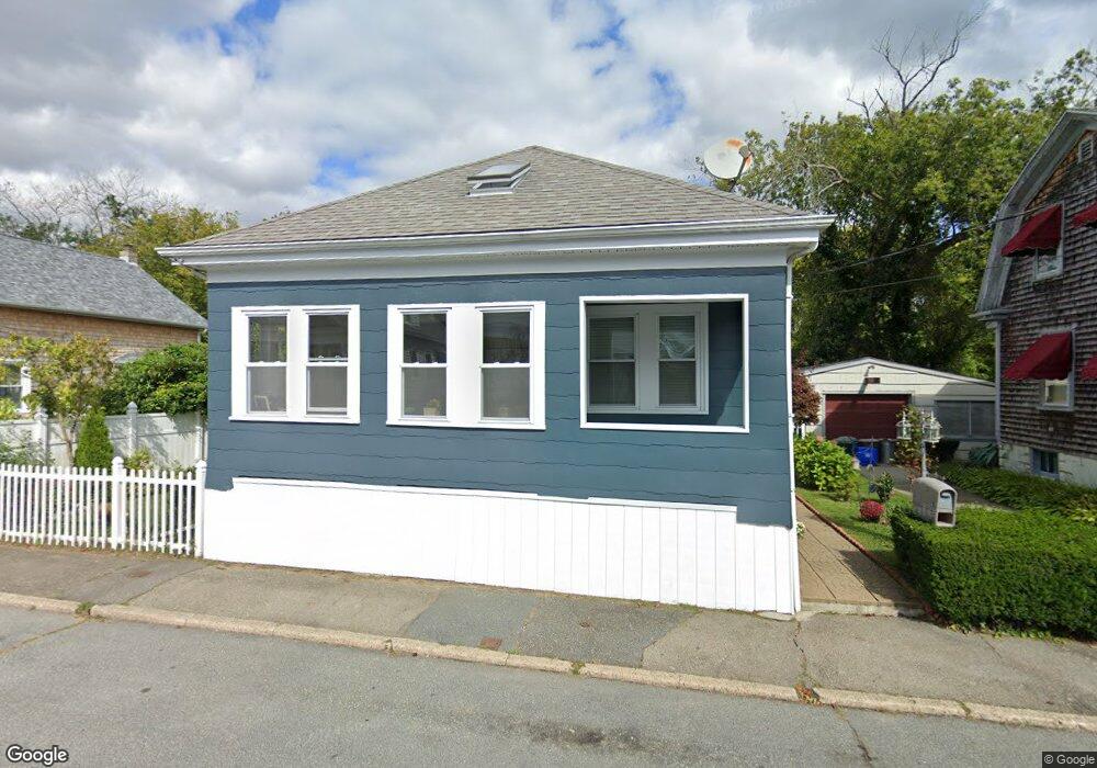11 Garfield St, South Dartmouth, MA 02748 - photo 1