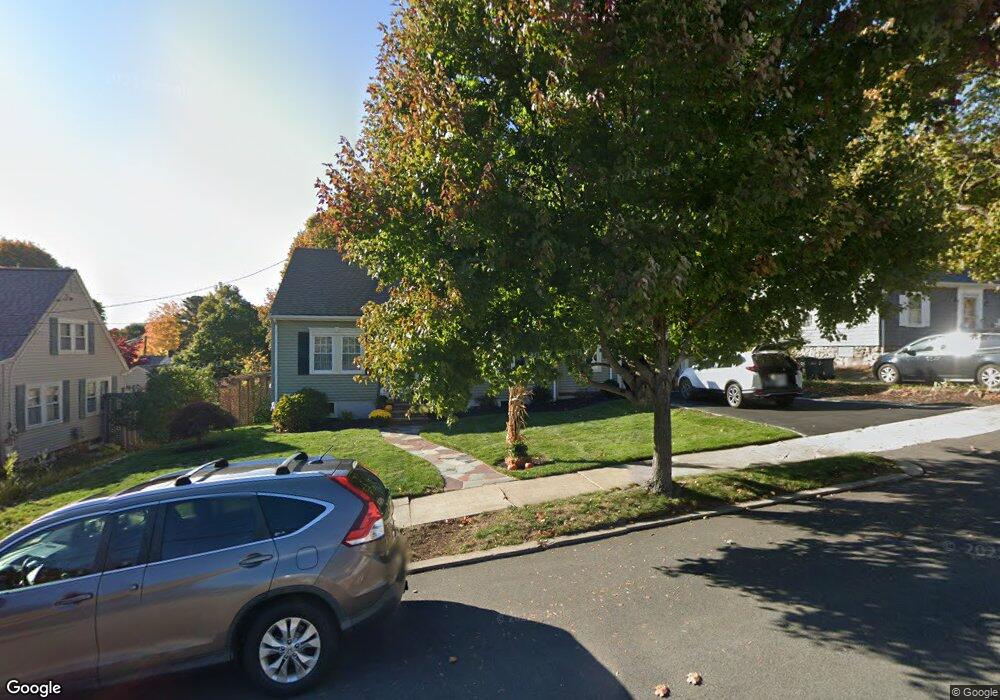 8 Keene St, Stoneham, MA 02180 - photo 1