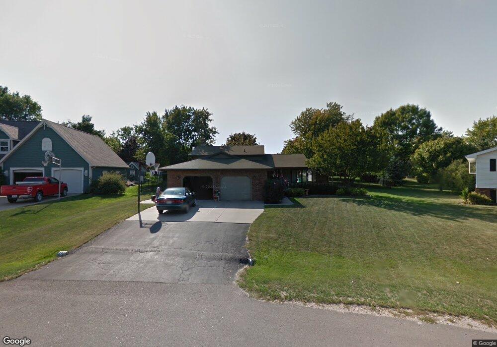 W2774 Ridgeview Ct, Appleton, WI 54915 - photo 1