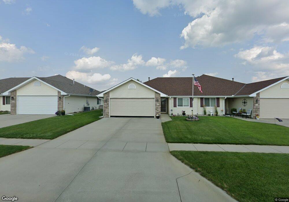 914 Jonathan Cir, Norfolk, NE 68701 - photo 1