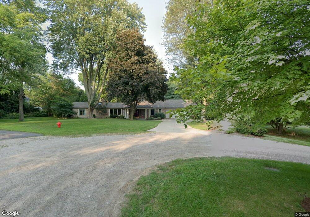 4555 Whitley Ct, Bloomfield Hills, MI 48304 - photo 1