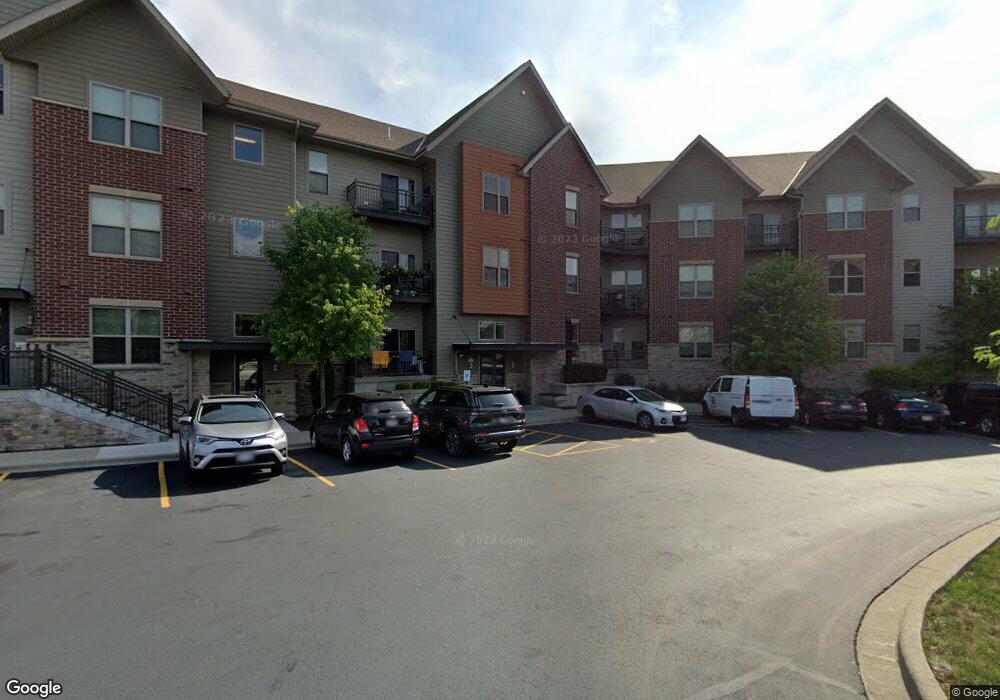 W135N7255 Lund Cir, Menomonee Falls, WI 53051 - photo 1