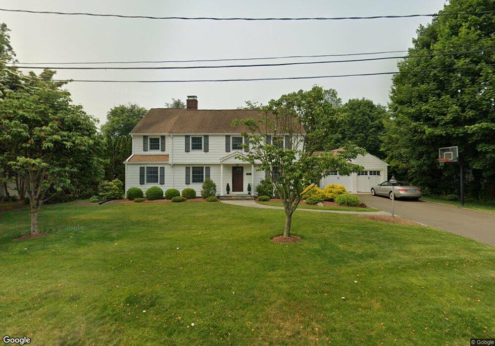 145 Sycamore Ln, Fairfield, CT 06824 - photo 1