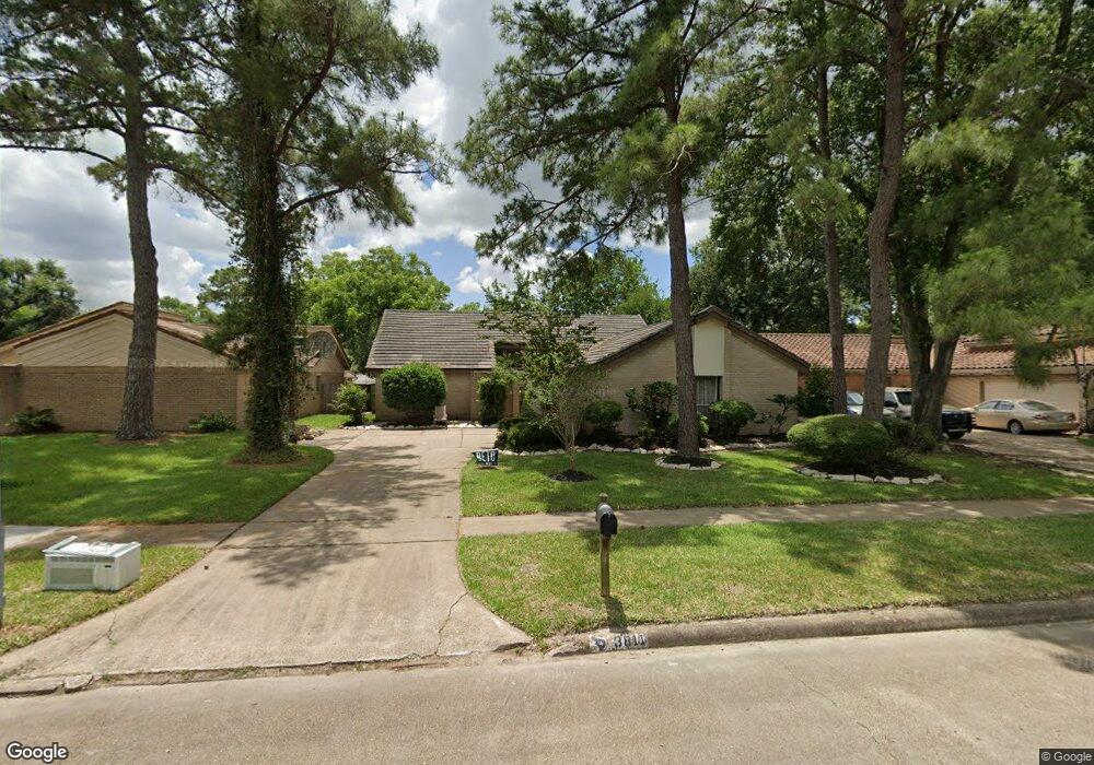 3811 Saratoga Dr, Houston, TX 77088 - photo 1