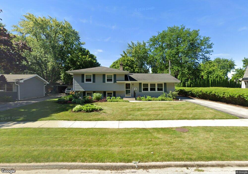 328 Tanoak Ln, Naperville, IL 60540 - photo 1