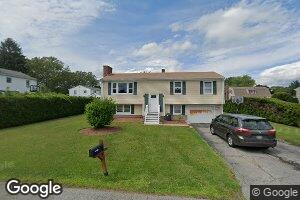 31 Academy Ave, Bristol, RI 02809