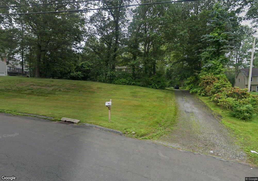 32 Pine Tree Hill Rd, Shelton, CT 06484 - photo 1