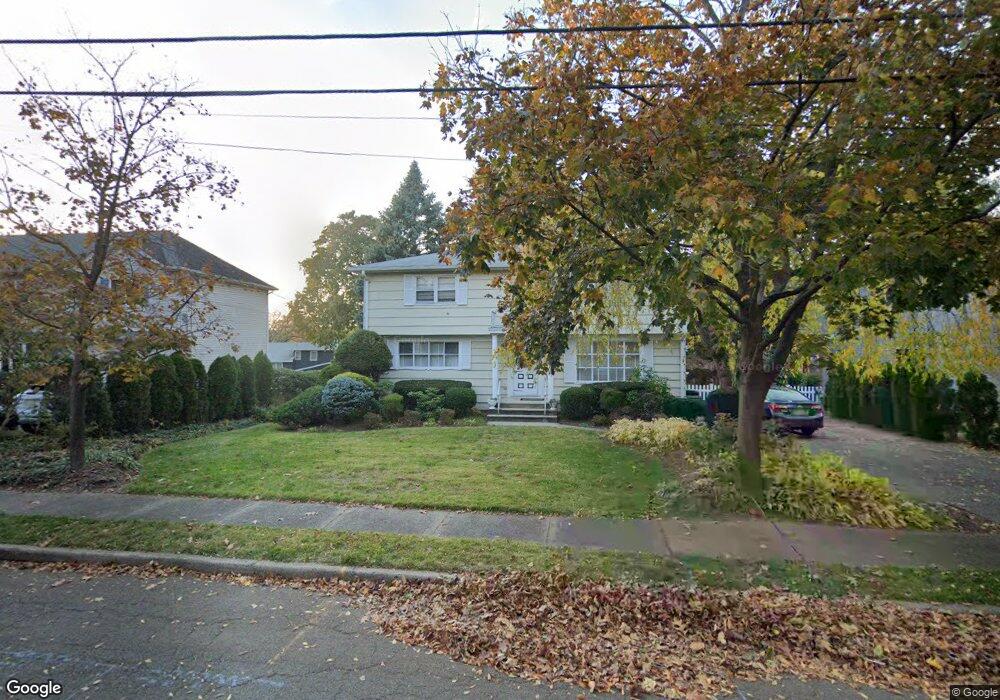 273 Buttonwood Dr, Paramus, NJ 07652 - photo 1